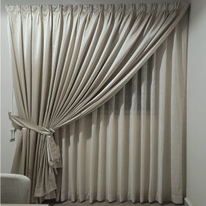 الستائر الفاخرة